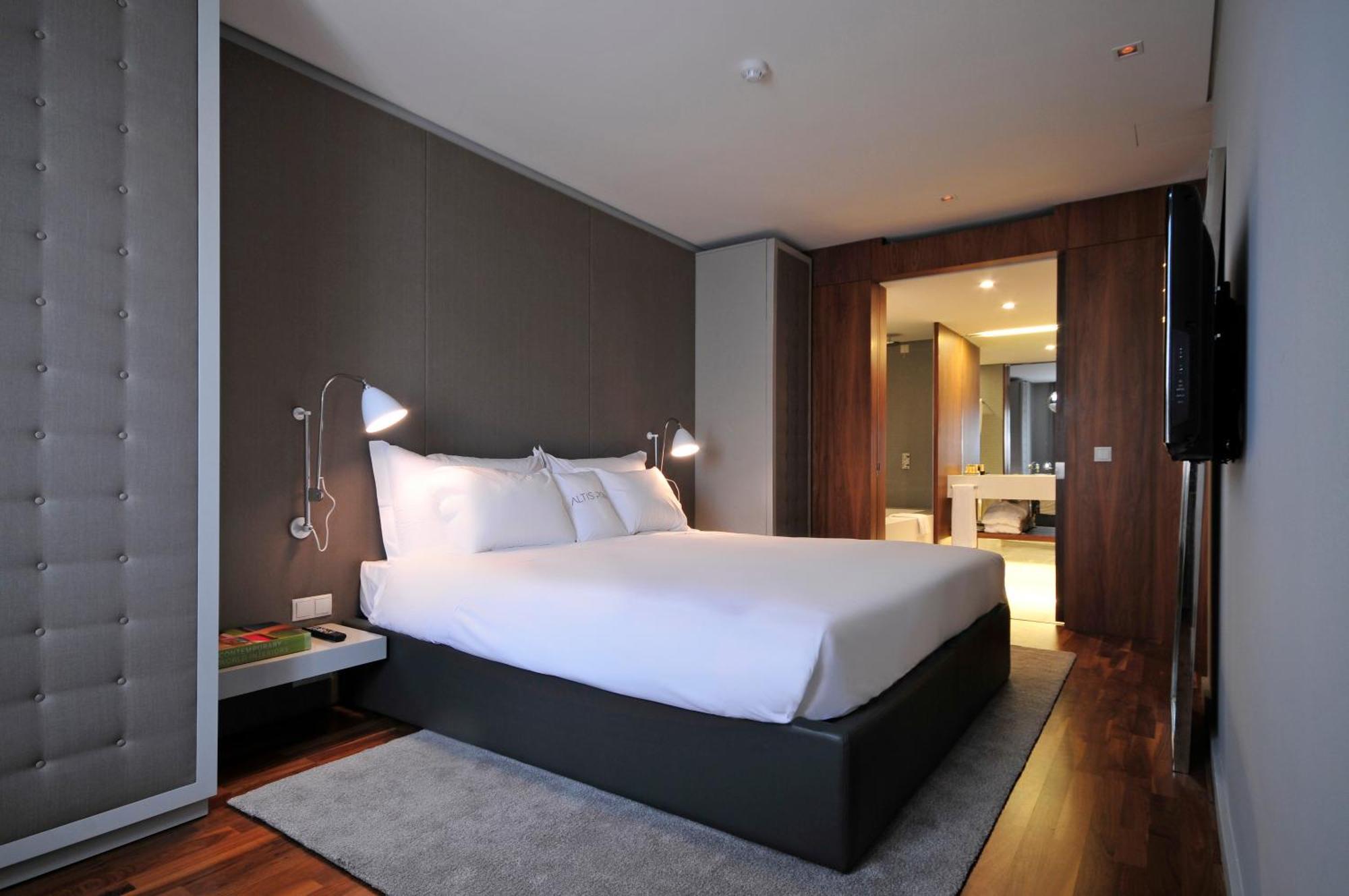 Family Suite (2 Adults + 2 Children),1630868695:JPEG